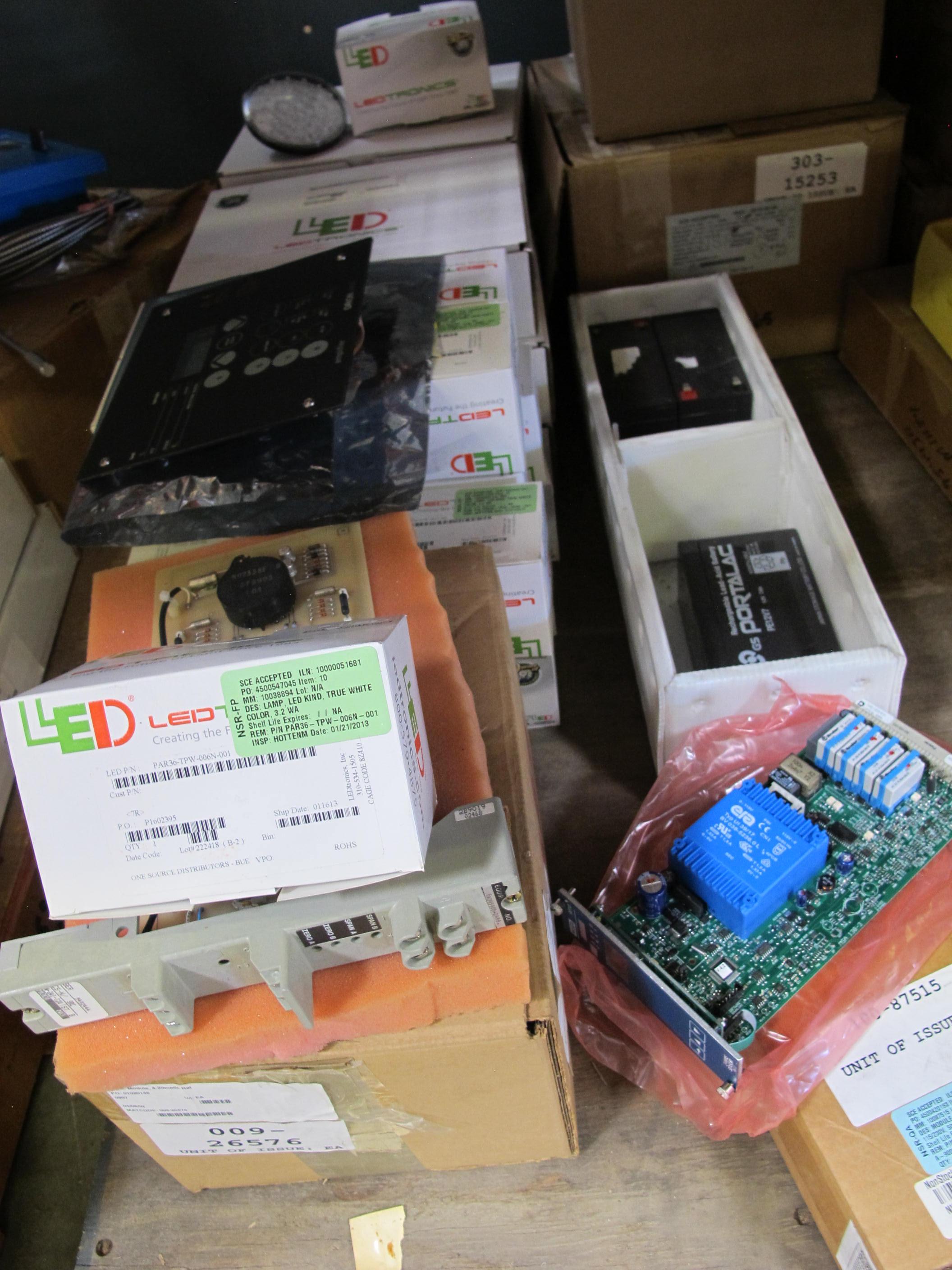 LOT TO INCLUDE BUT NOT LIMITED: (6) MODULES, RELAY KIND. 16-CHANNEL RELAY MODULE, (42) LAMP, LED KIND, TRUE WHITE COLOR, 3.2 WATT, 6VDC ELEC RATING., (1) MODULE, 4-20MADC RATING, I/E CONVERTER KIND, (1) CABLE, EXTENSION KIND, 8MM SIZE, NOT ARMORED MATERIAL. 3300XL, 8MM CABLE, LENGTH 4.5M, (1) CONTROLLER, INTELLIGENT TYPE, EP2500, 12-24 VDC, 300 MA MAXIMUM, 3 VOLT LITHIUM MEMORY AND CLOCK BACKUP. LOADING & HANDLING FEE $15-4156